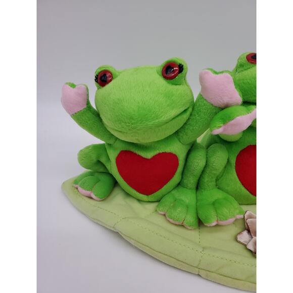 Animated Plush - Singing Frogs - Hallmark - Picture 2 of 6